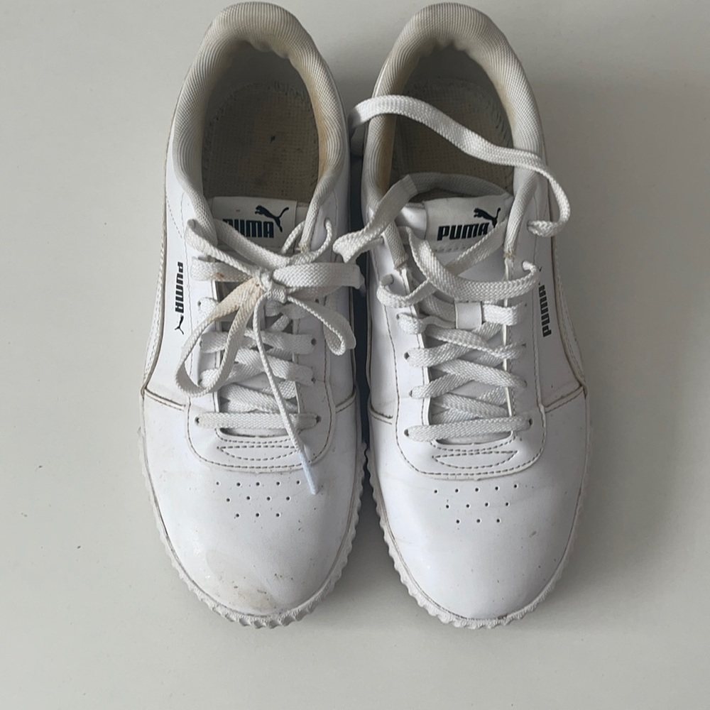 PUMA CARINA